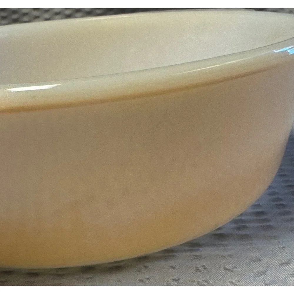 Vintage Anchor Hocking Fire King Peach Luster 1.5 Qt. #447 Casserole Dish‎ EUC